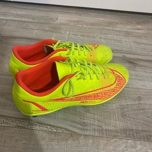Nike Mercurial Vapor Size 7 U.S 6 UK Color Gellow